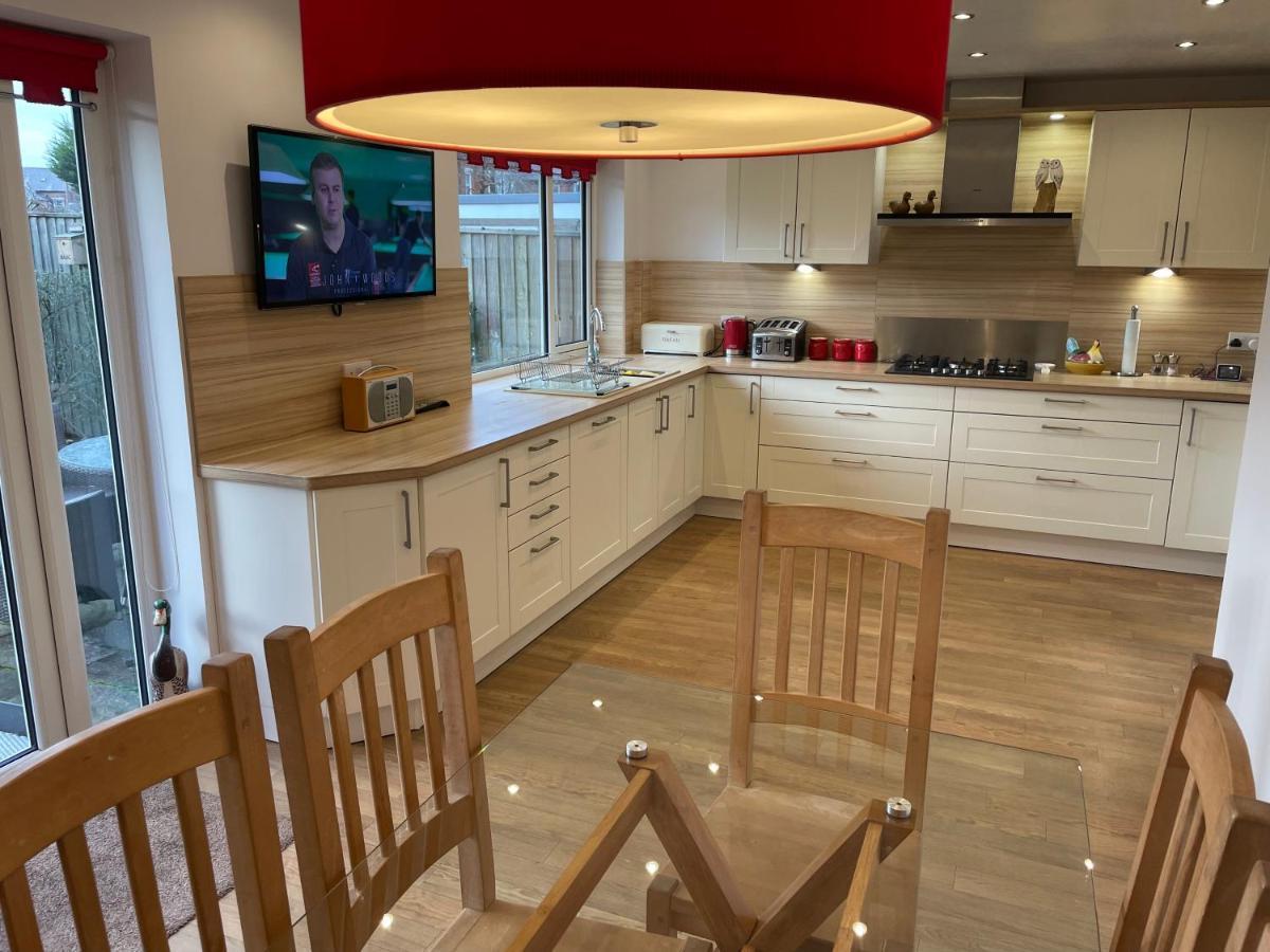'Sounion' - Fabulous, Spacious Modern House With Large Private Garden In Leafy Lytham Lytham St Annes Exterior photo