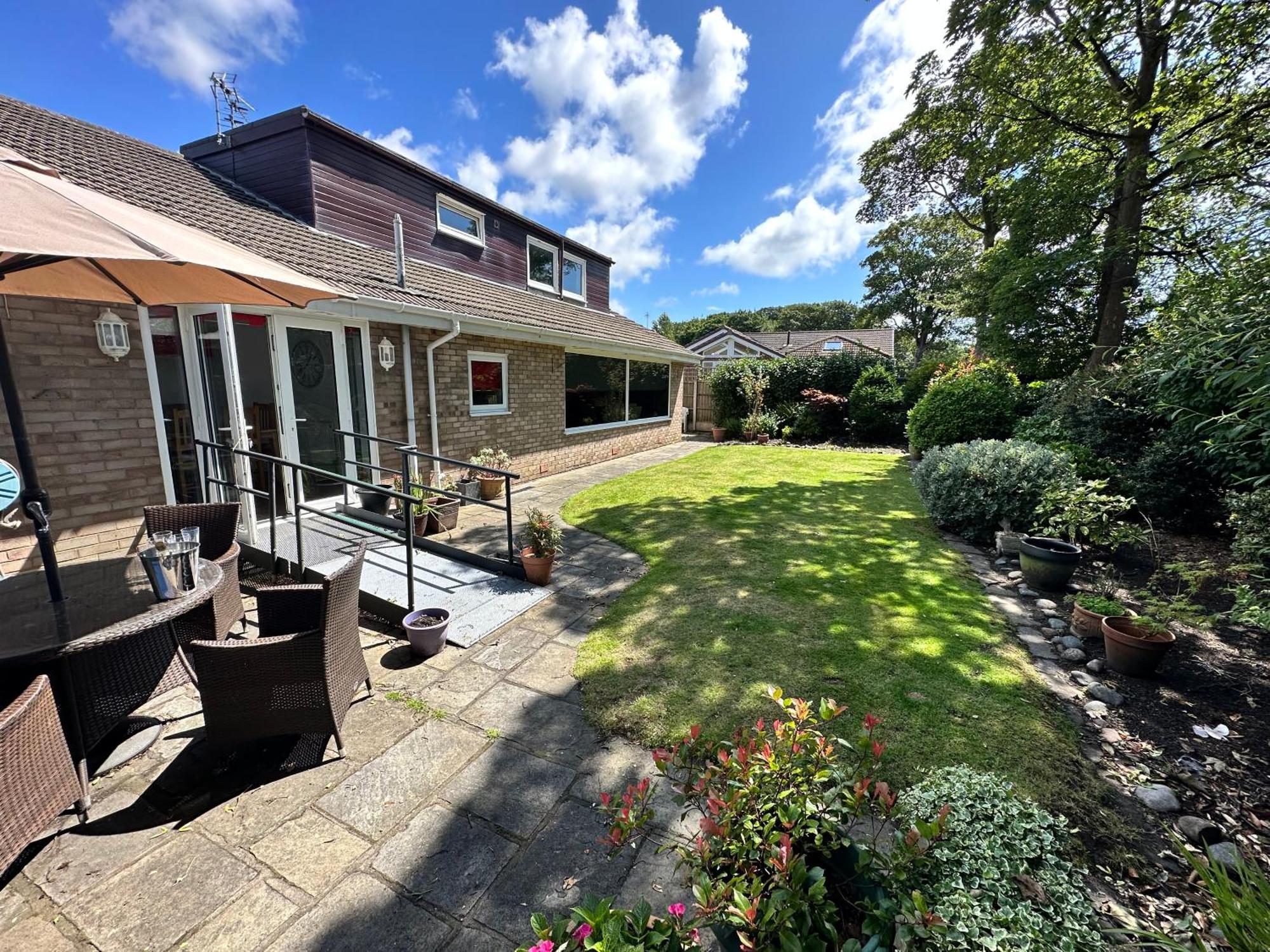 'Sounion' - Fabulous, Spacious Modern House With Large Private Garden In Leafy Lytham Lytham St Annes Exterior photo